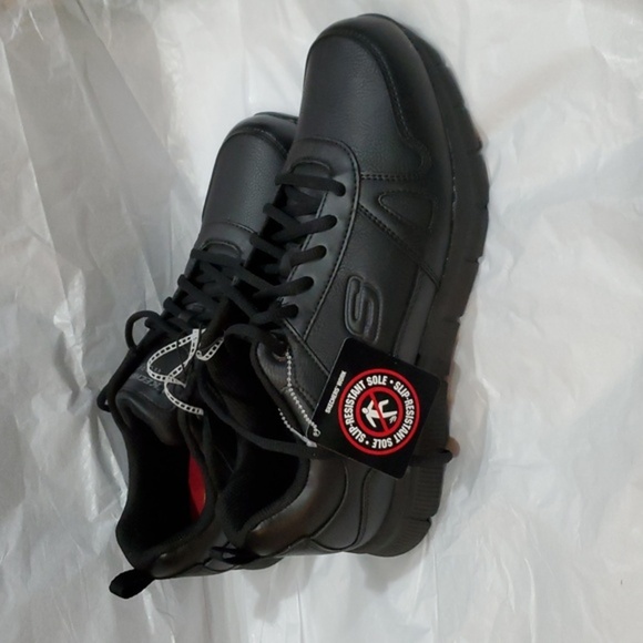 Skechers Men's black slip resistant work sneakers size 10.5‎ brand new - Picture 1 of 16